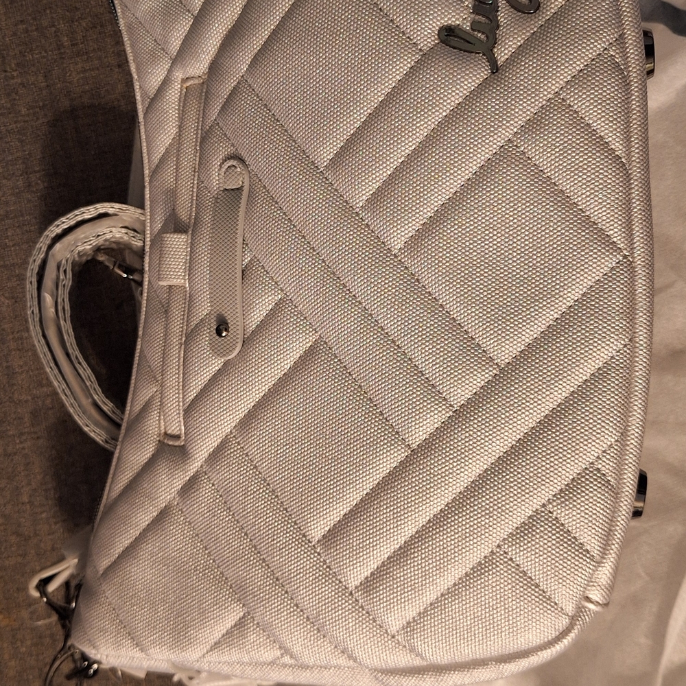 Lug Quilted Shoulder Bag in Light Gray